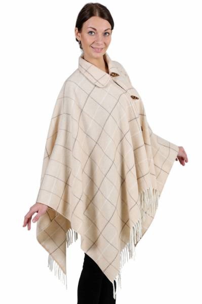 Coat-poncho este o alternativă excelentă la modelele standard