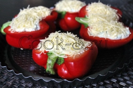 Peppers пълнени с сирене - стъпка по стъпка рецепта с снимка, зеленчукови ястия