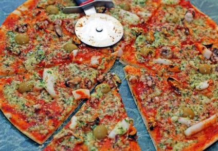 Pizza de la cocktailul de mare - rețetă pas cu pas cu fotografie