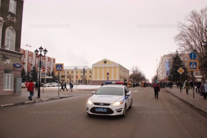 În centrul orașului Saratov era o paradă de oameni de zăpadă și bunicii înghețului