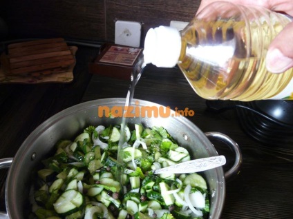 Salata Nezhinsky de la castraveți pentru iarnă - rețetă foto fără sterilizare