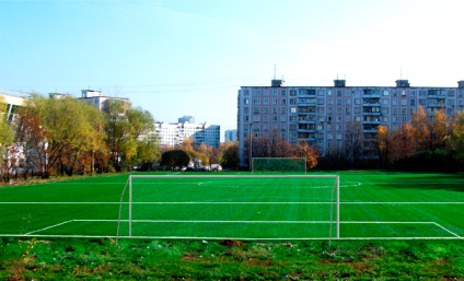 A futballpályák építése Moszkvában kulcsrakész alapon