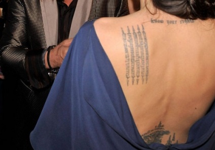 Angelina Jolie tatuaje - tatuaje pe