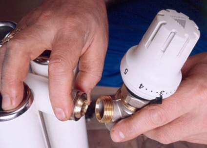 Termoregulatoare pentru încălzirea bateriilor scop, tipuri și principiu de funcționare a termostatelor, producători
