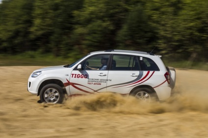 Încercați unitatea de tracțiune integrală chery tiggo fl (cheri tiggo fl) 2