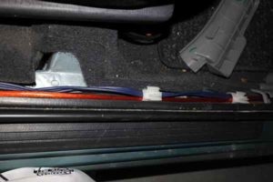Instalarea unui subwoofer auto activ - o imagine sonoră saturată în interiorul mașinii