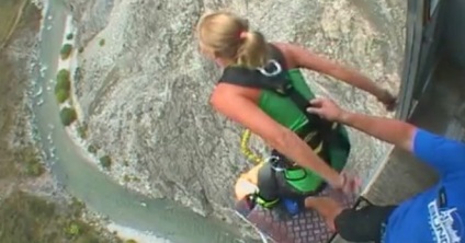 Bungee jumping vagy - tarzanka - népszerű extrém