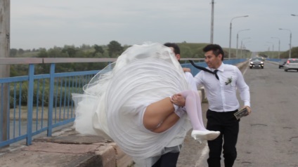 Őrület a tiszta formában! 35 őrült esküvői felvétel, amely után nem akar férjhez menni (35 fotó)