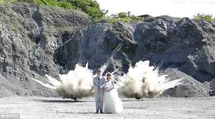 Nebun japonez a suflat o fotografie de nunta