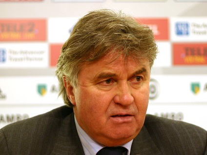 Biografia lui gus hiddink