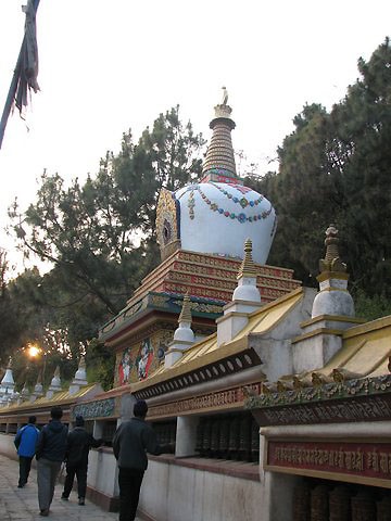 Stupa budistă din întreaga lume