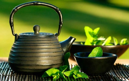 Infuzia de ceai este matrizată de fibromul uterin - un remediu vechi în noul medicament