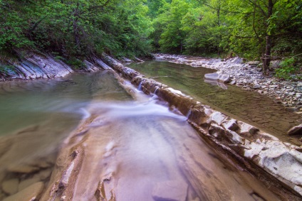 Valea raului zhane, dolmens și cascade - fotografie, hartă, descriere