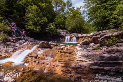 Valea raului zhane, dolmens și cascade - fotografie, hartă, descriere