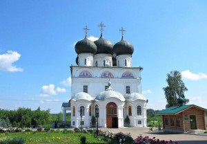 Obiective turistice din descrierea fotografiei Kirov - uite aici