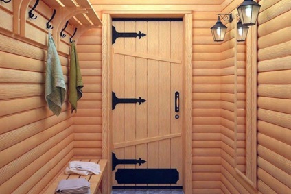 Usi pentru saună și saună din lemn de la o tei într-o cameră de aburi și intrare