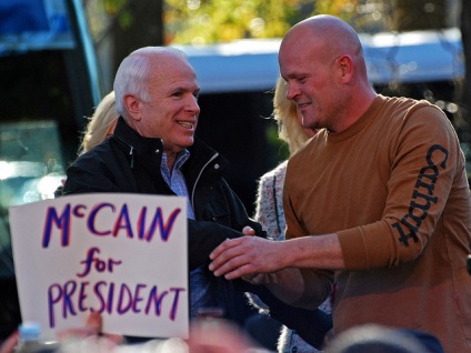 John McCain în captivitate în eroul sau trădătorul din Vietnam, vietnamez