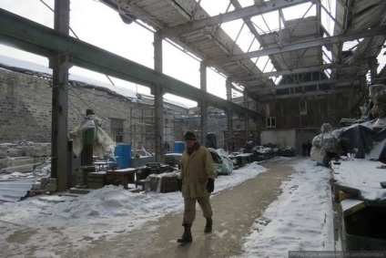 Excursie la stația de construcție a mașinilor Yasinovat (23 fotografii) - Trinikisi