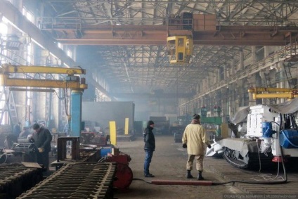 Excursie la fabrica de mașini-construcție Yasinovat (23 fotografii) - Trinikishi