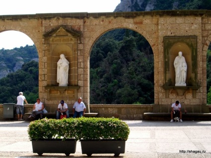 Excursie la mănăstirea Montserrat din Lloret de Mar