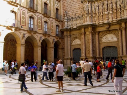 Excursie la mănăstirea Montserrat din Lloret de Mar