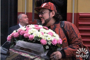 Philip Kirkorov din Rostov sa întâlnit cu Anna Kirkorova - femeie