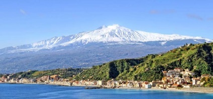 Unde este vulcanul etna și cum să ajungeți acolo?