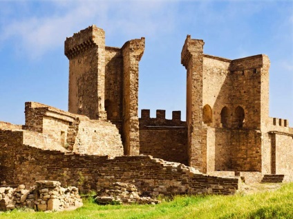 Cetatea genoese (zander) istorie, fotografii, fapte