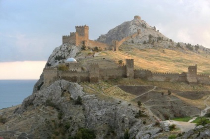 Cetatea genoese (zander) istorie, fotografii, fapte