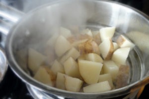 Inhalarea cartofilor pentru răceli și răceli