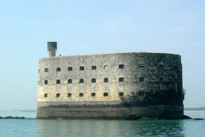 Cum a fost construit Fortul Boyard (20 de fotografii)
