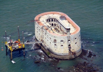 Cum a fost construit Fortul Boyard (20 de fotografii)