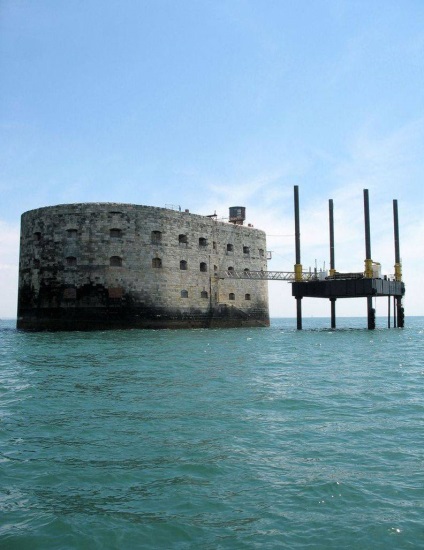 Cum a fost construit Fortul Boyard (20 de fotografii)