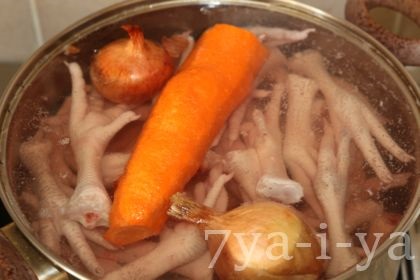 Cum să gătești o frigă de la picioarele de porc și pui