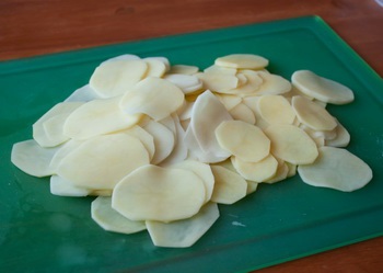 Hogyan készítsünk házi burgonyaforgácsot - egy bizonyított lépésről-lépésre készült recept egy finom blogra készített fényképen