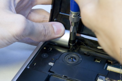 Hogyan kell szétszerelni a laptop packard bell lj75-et, hasznos cikkeket itcomplex (laptop) Hogyan kell szétszerelni egy laptopcsomag harcot lj75, hasznos cikkeket itcomplexből