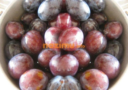 Cetchup din roșii și prune pentru iarnă - rețetă simplă pas cu pas foto