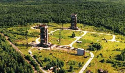 Cosmodromul - lucrul estic pe elementul cheie se desfășoară într-un mod cu două schimburi - armele Rusiei