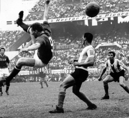 Legenda unei banderole negre sau ca jucător de fotbal sovietic a ucis un portar de maimuță