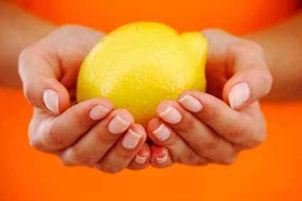 Lemon pentru unghii este utilizarea sa pentru întărire, prescripție de utilizare, sfaturi de fotografie și video