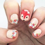 Chanterelle on nails (idei de design foto)