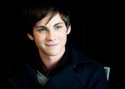 Logan Lerman és barátnője, akivel a színész találkozik, hírek és fotók 2017