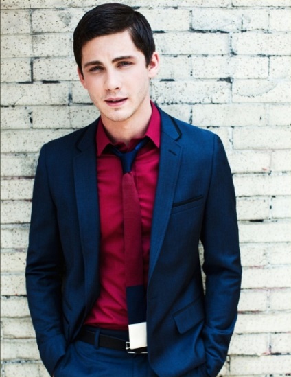 Logan Lerman și prietena lui, despre care întâlnește actorul, știri și fotografii 2017