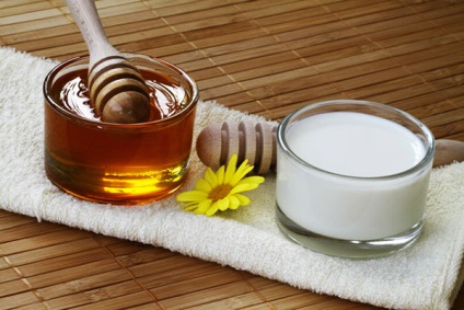Lapte cu miere pentru dureri în gât și cele mai eficiente rețete