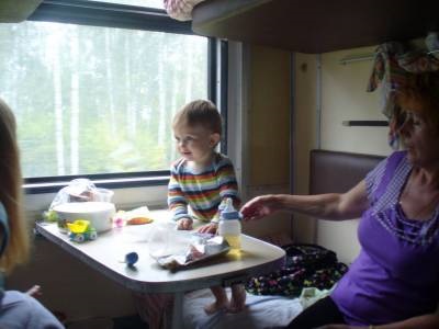Poltava útról Crimea felé vonszolva, vonattal és autózással