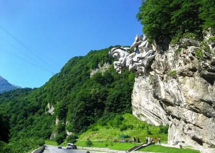 Monument utstyrzhi cel mai mare monument ecvestru din lume, rusia - călătorim împreună