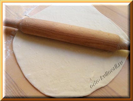 Pizza margarita mozzarella sajt, ode főzéshez