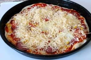 Pizza mozzarellával - recept fotóval