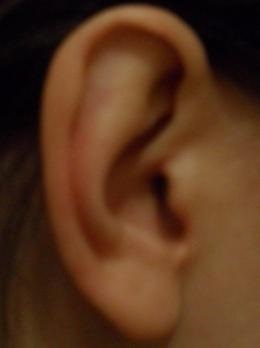 De ce mă doare urechile?