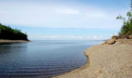 Чому туристи їдуть відпочивати на Зейское море